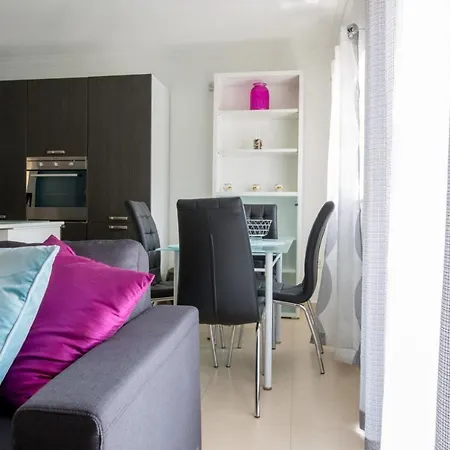 Luxury 3br By The Sea, Prime Location