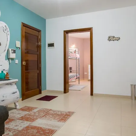 アパート Luxury 3br By The Sea, Prime Location *