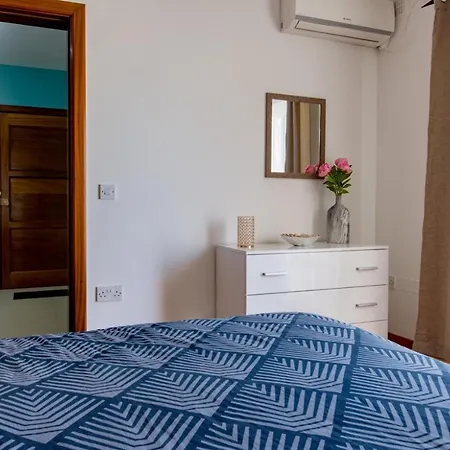 Luxury 3br By The Sea, Prime Location アパート バギバ